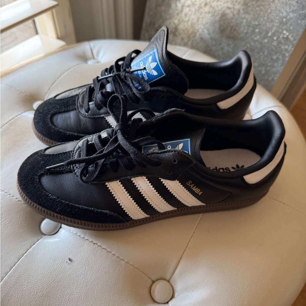 Adidas Black and White Sneakers Classic Design